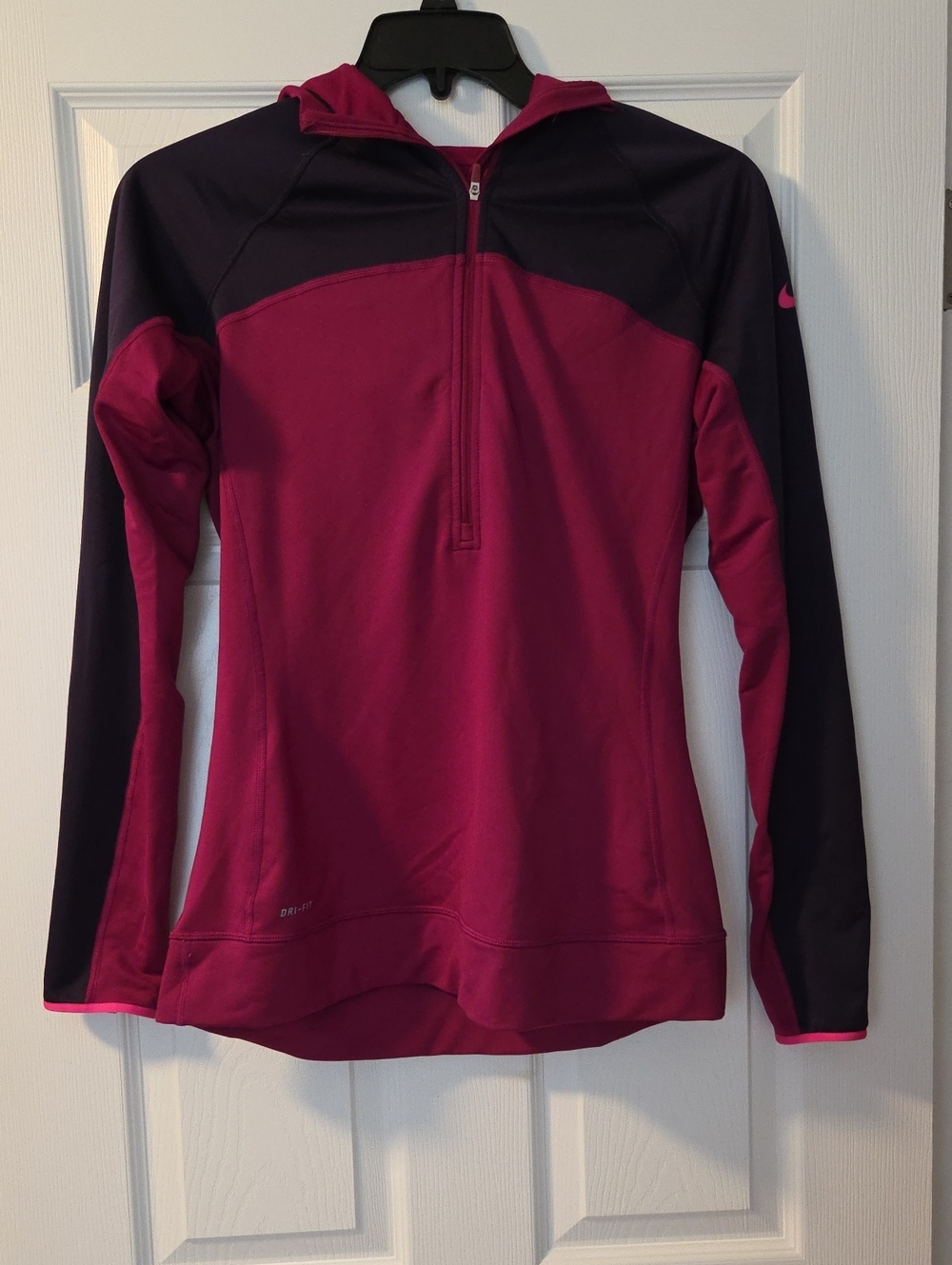 Nike Pro Size Large Fleece Lined Training Hoodie Purple, Cranberry, With Pink
